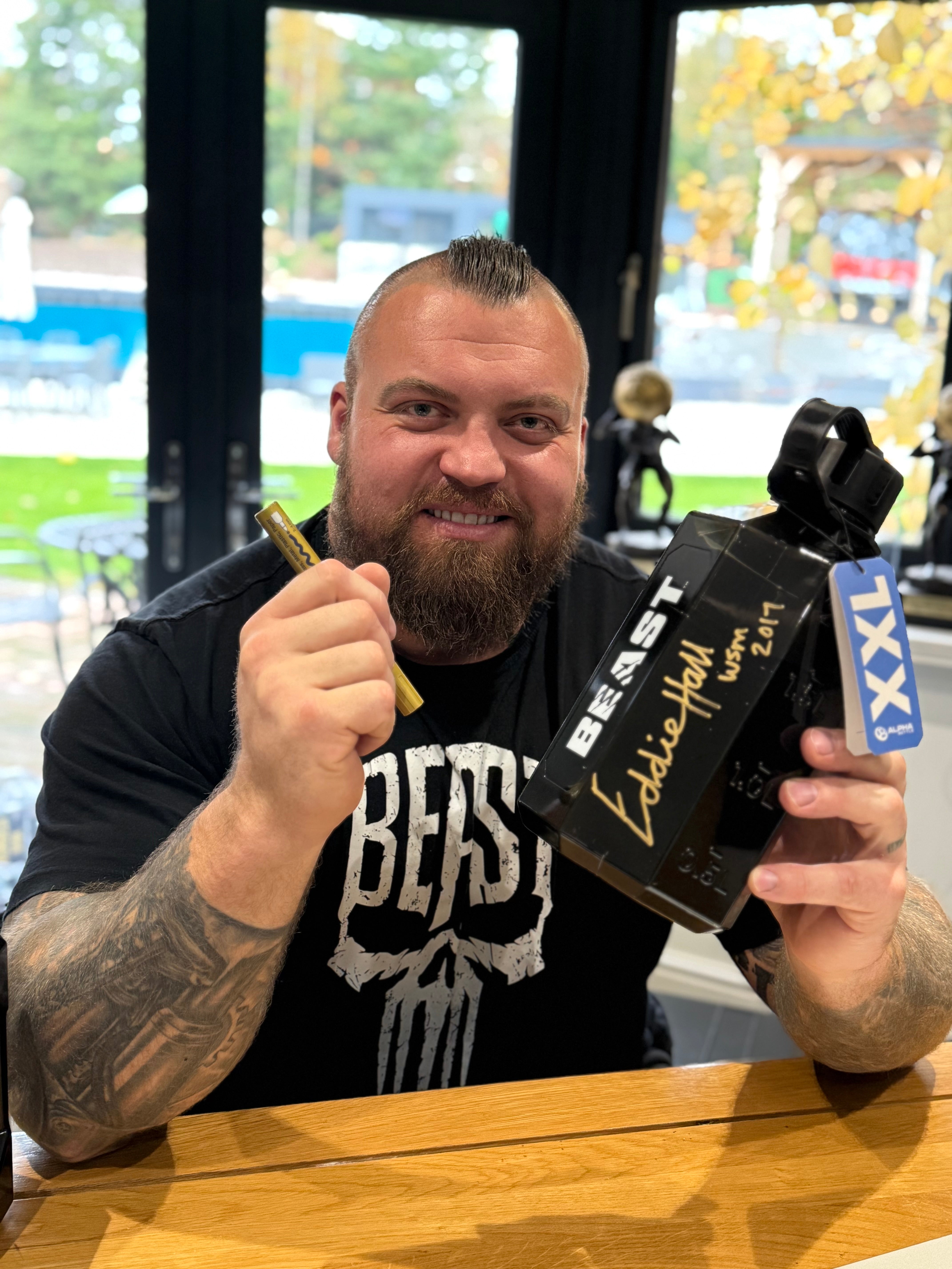Eddie出品 Signed Alpha Bottle XXL 2400ml Water Jug – Eddie 'THE BEAST' Hall