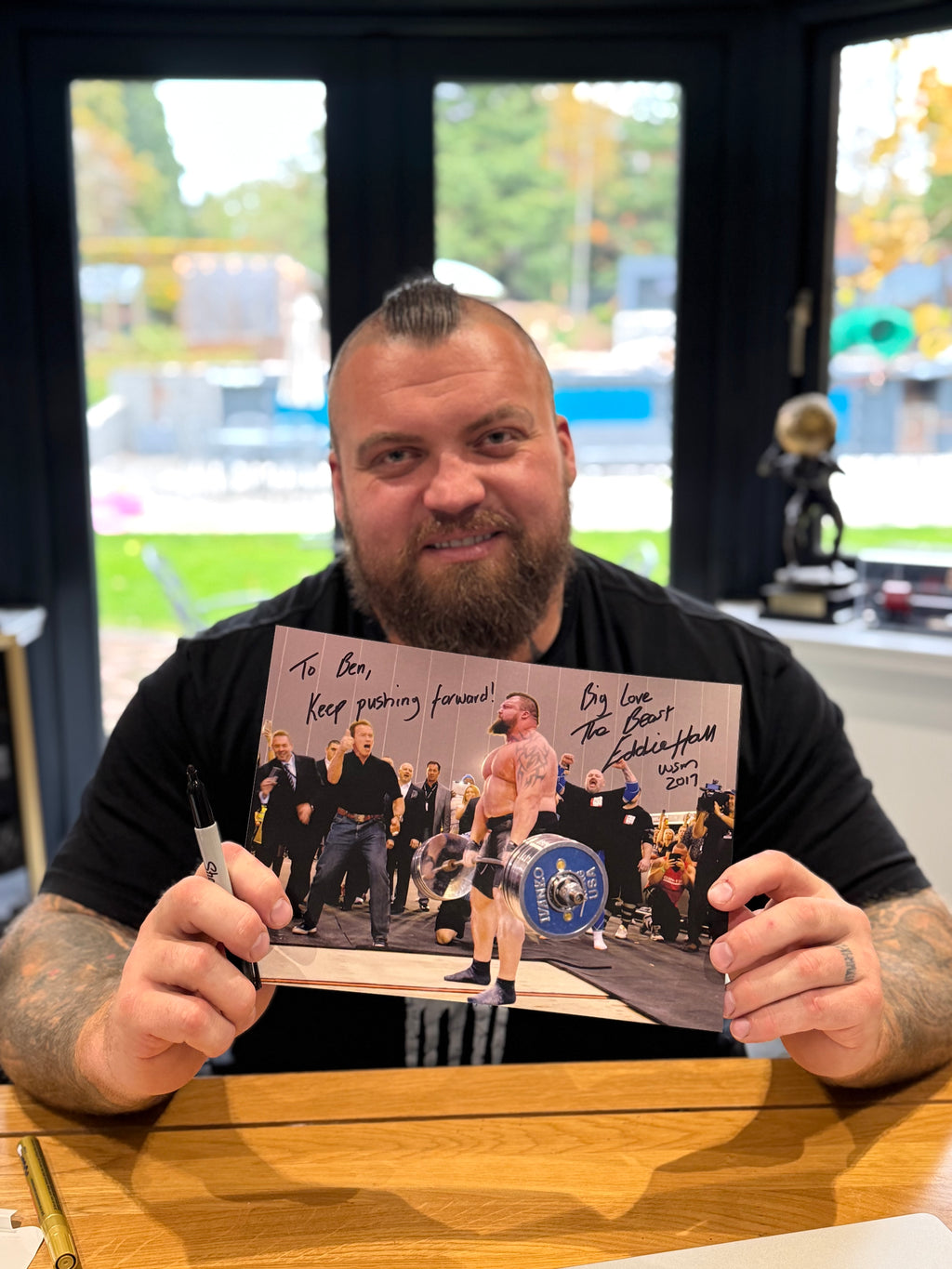 Eddie Hall World Record Deadlift – Eddie Hall & Arnold Schwarzenegger (Signed A4 Picture)